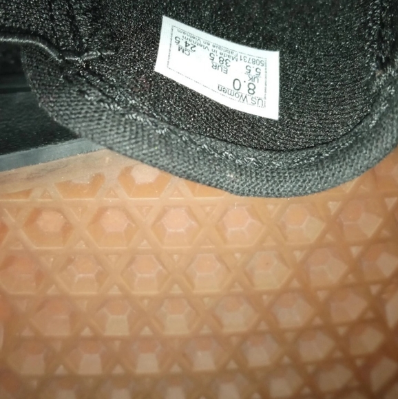 Vans - Picture 3 of 3